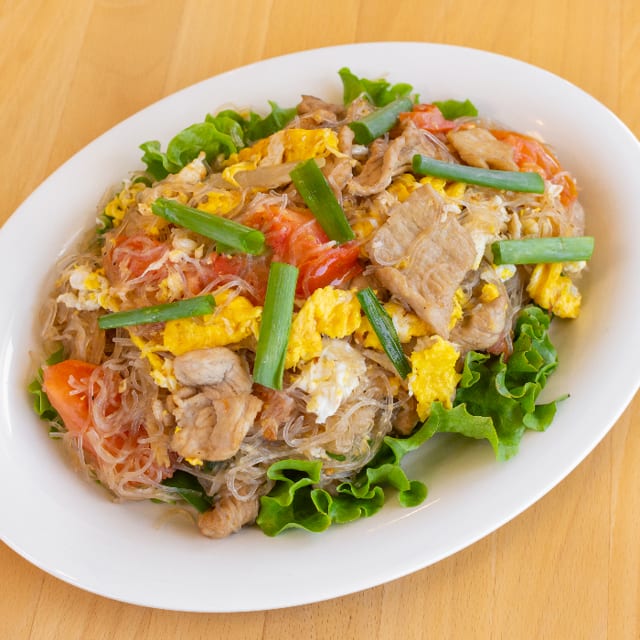 32. Pad Woon-sen.